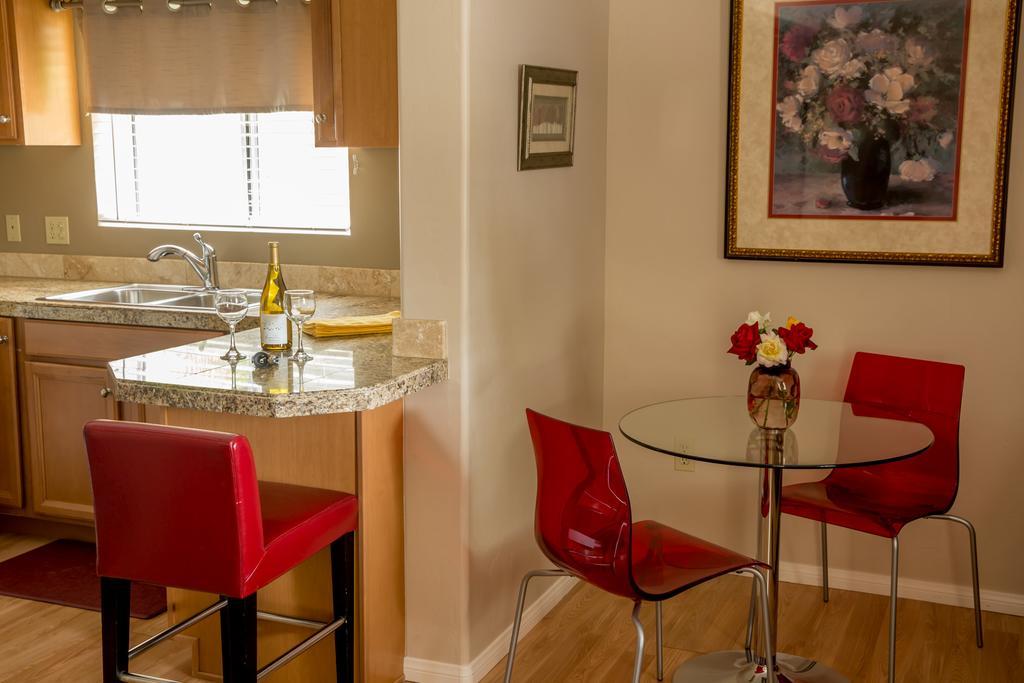 Parc Suites San Diego Bagian luar foto